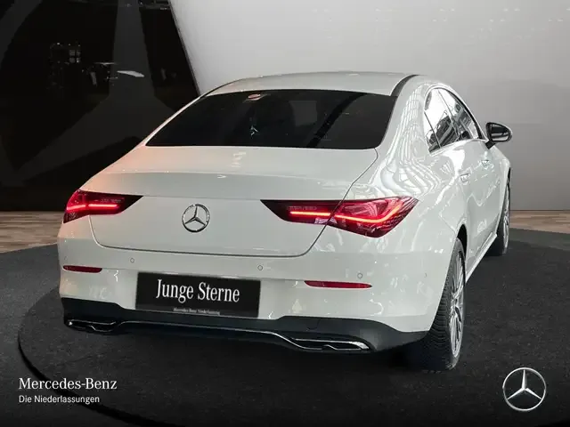 Mercedes-Benz CLA 200