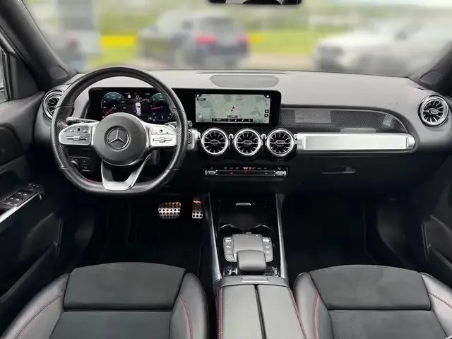 Mercedes-Benz GLB 200