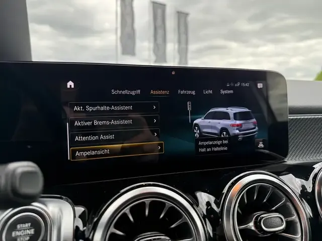 Mercedes-Benz GLB 200