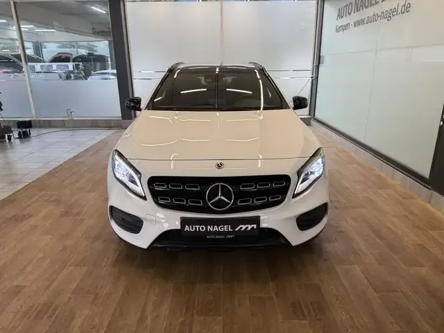 Mercedes-Benz GLA 200
