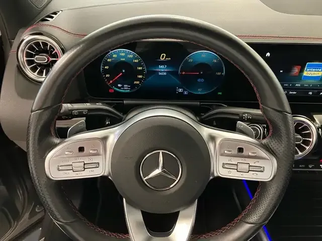 Mercedes-Benz EQA 300