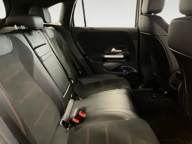 Mercedes-Benz EQA 300