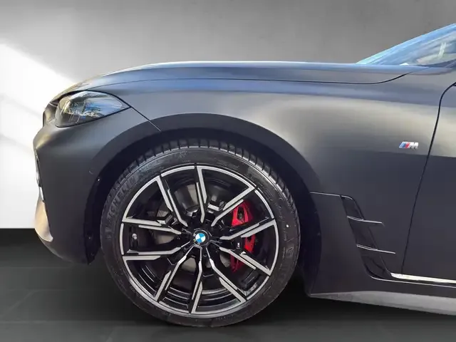 BMW 440