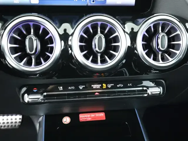 Mercedes-Benz GLA 180