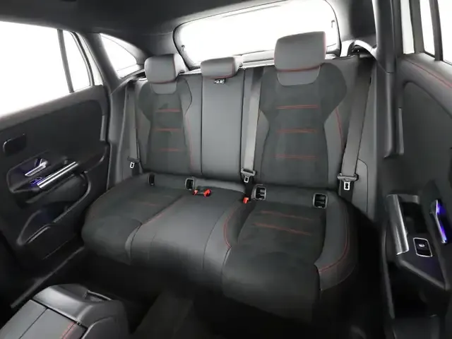 Mercedes-Benz GLA 180