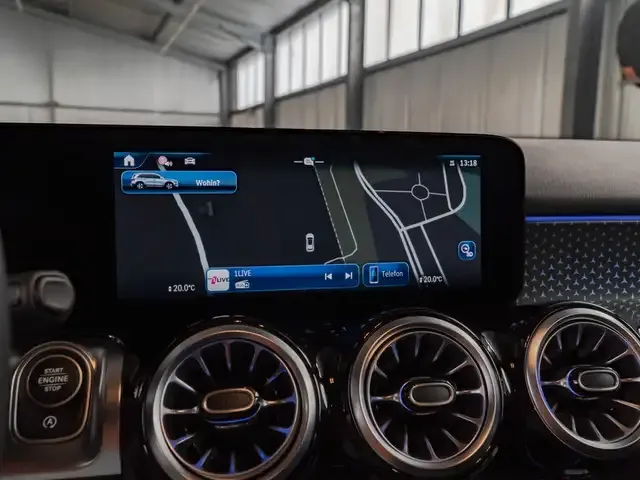 Mercedes-Benz GLB 200