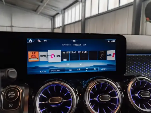 Mercedes-Benz GLB 200