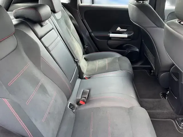 Mercedes-Benz EQA 300