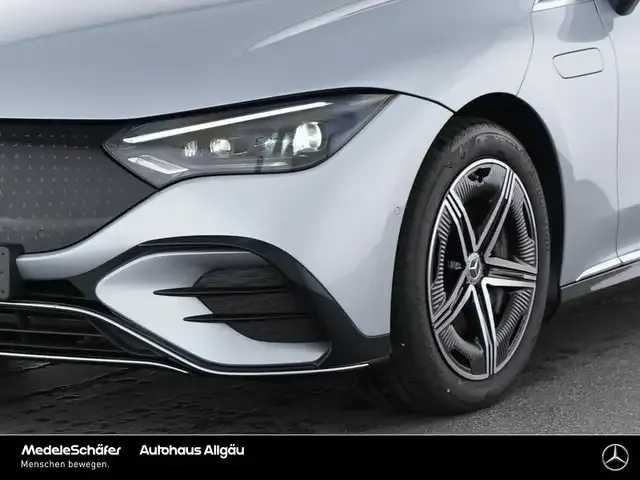 Mercedes-Benz EQE 300