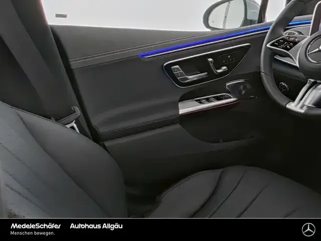 Mercedes-Benz EQE 300