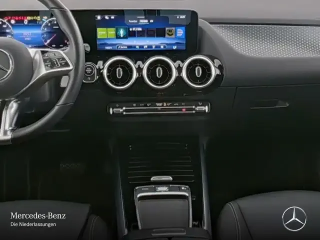 Mercedes-Benz GLA 180