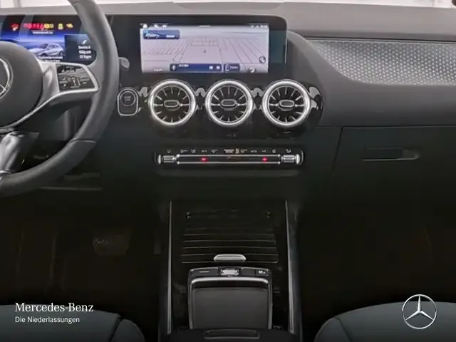 Mercedes-Benz EQA 300