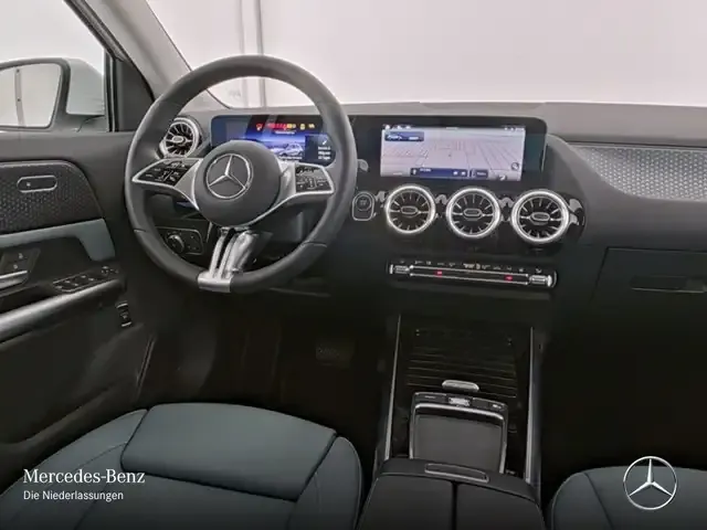 Mercedes-Benz EQA 300
