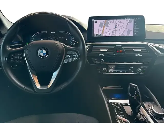 BMW 530