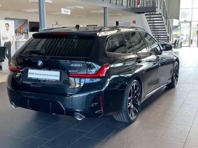 BMW 330