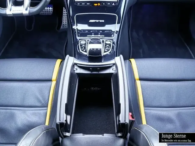 Mercedes-Benz C 63 AMG