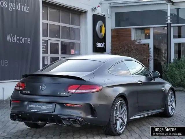 Mercedes-Benz C 63 AMG