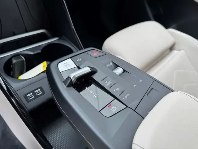 BMW 225