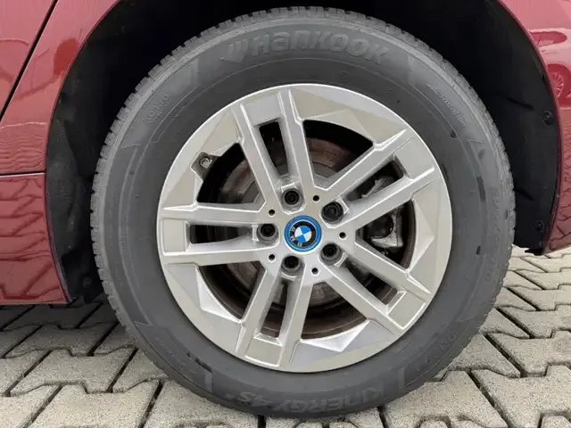 BMW 225