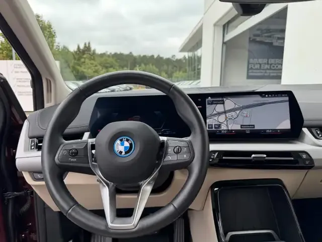 BMW 225