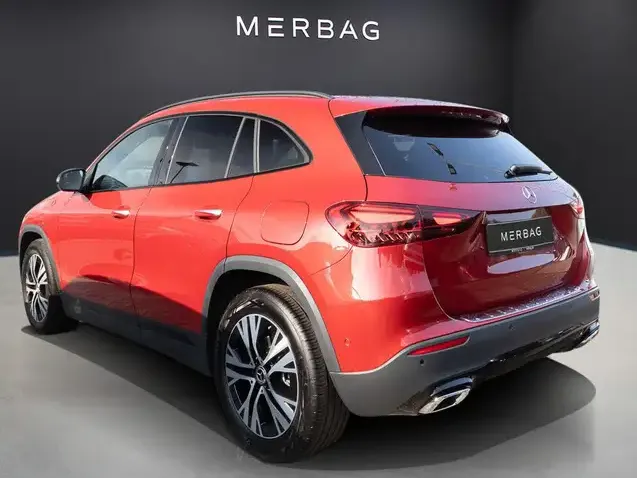 Mercedes-Benz GLA 180