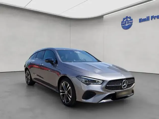 Mercedes-Benz CLA 180