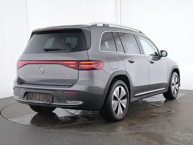 Mercedes-Benz EQB 300