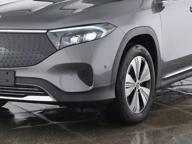 Mercedes-Benz EQB 300