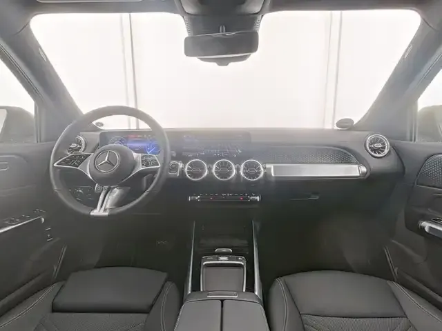 Mercedes-Benz EQB 300