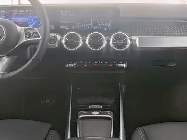 Mercedes-Benz EQB 300