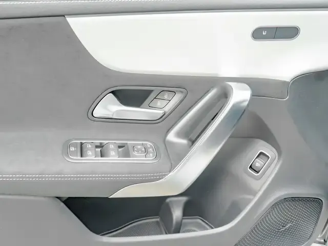 Mercedes-Benz CLA 220