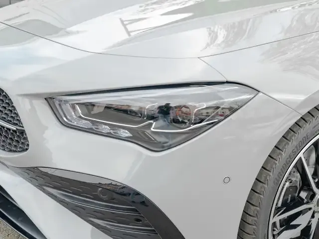 Mercedes-Benz CLA 220