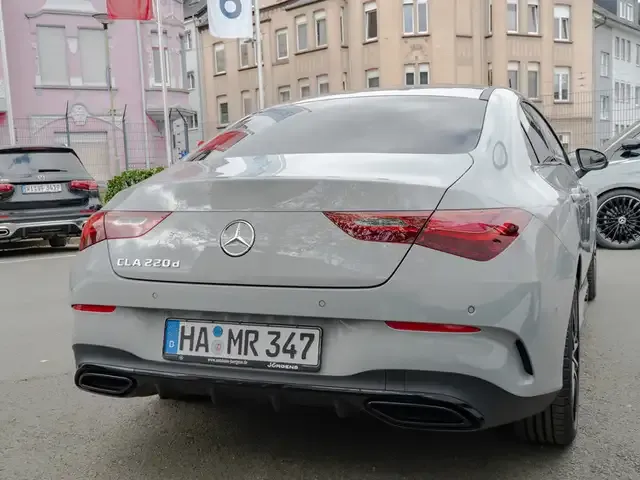 Mercedes-Benz CLA 220