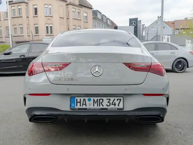 Mercedes-Benz CLA 220