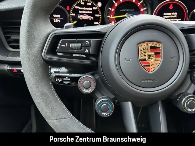 Porsche 992