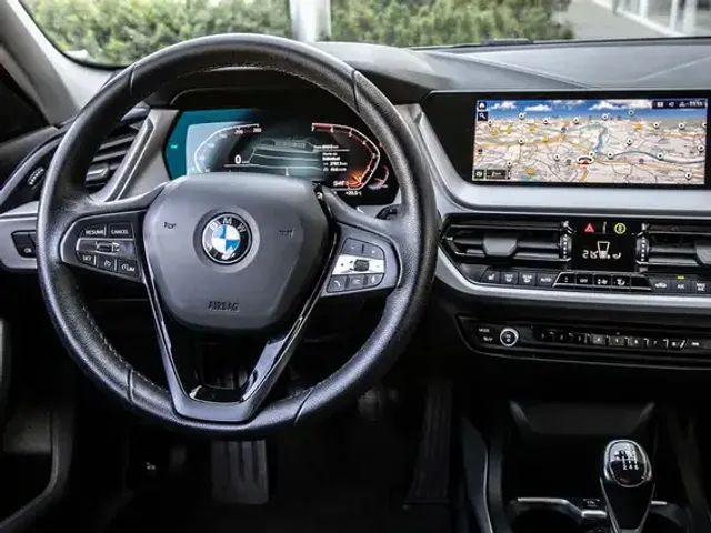 BMW 118
