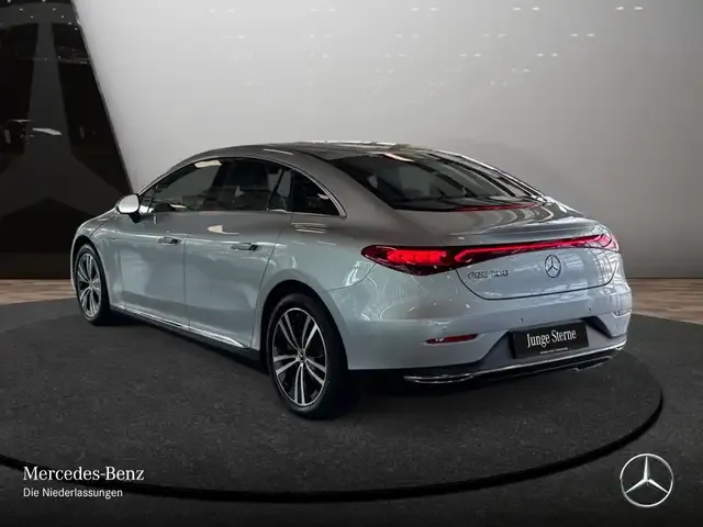 Mercedes-Benz EQE 300