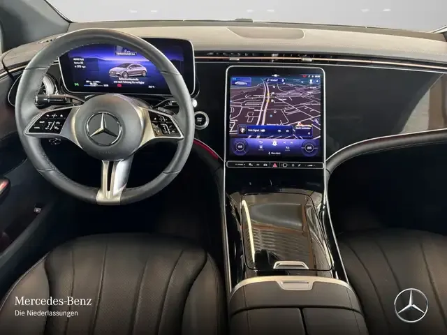 Mercedes-Benz EQE 300