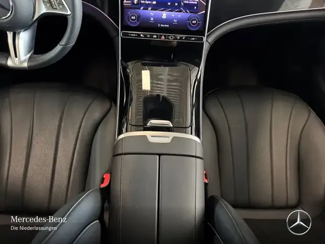 Mercedes-Benz EQE 300