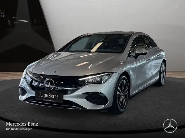 Mercedes-Benz EQE 300