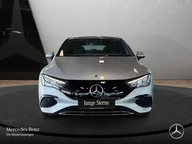 Mercedes-Benz EQE 300