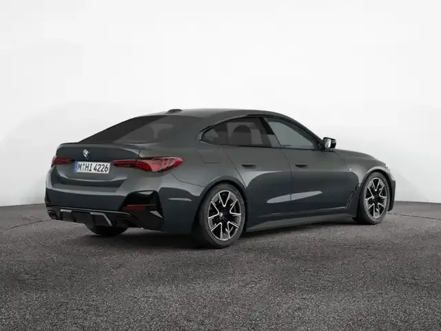 BMW 440