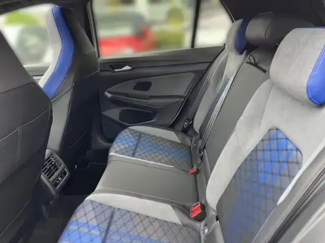 Volkswagen Golf R