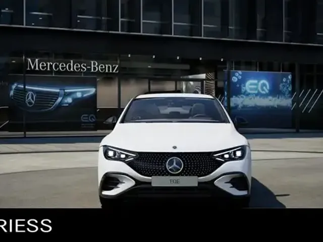 Mercedes-Benz EQE 300