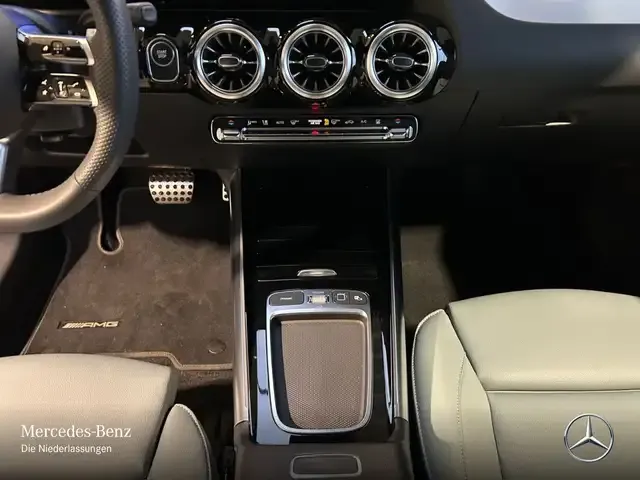 Mercedes-Benz EQA 300