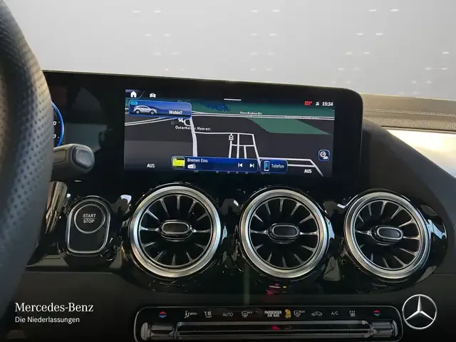 Mercedes-Benz EQA 300