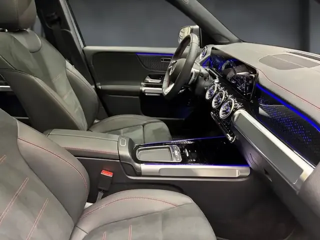 Mercedes-Benz EQB 300