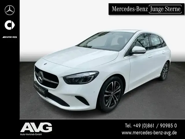 Mercedes-Benz B 180