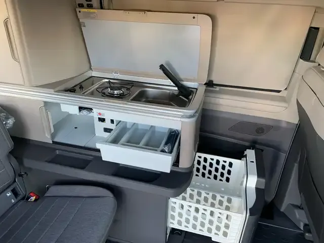 Volkswagen T7 California