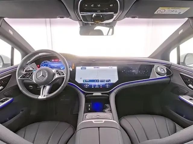 Mercedes-Benz EQE 300